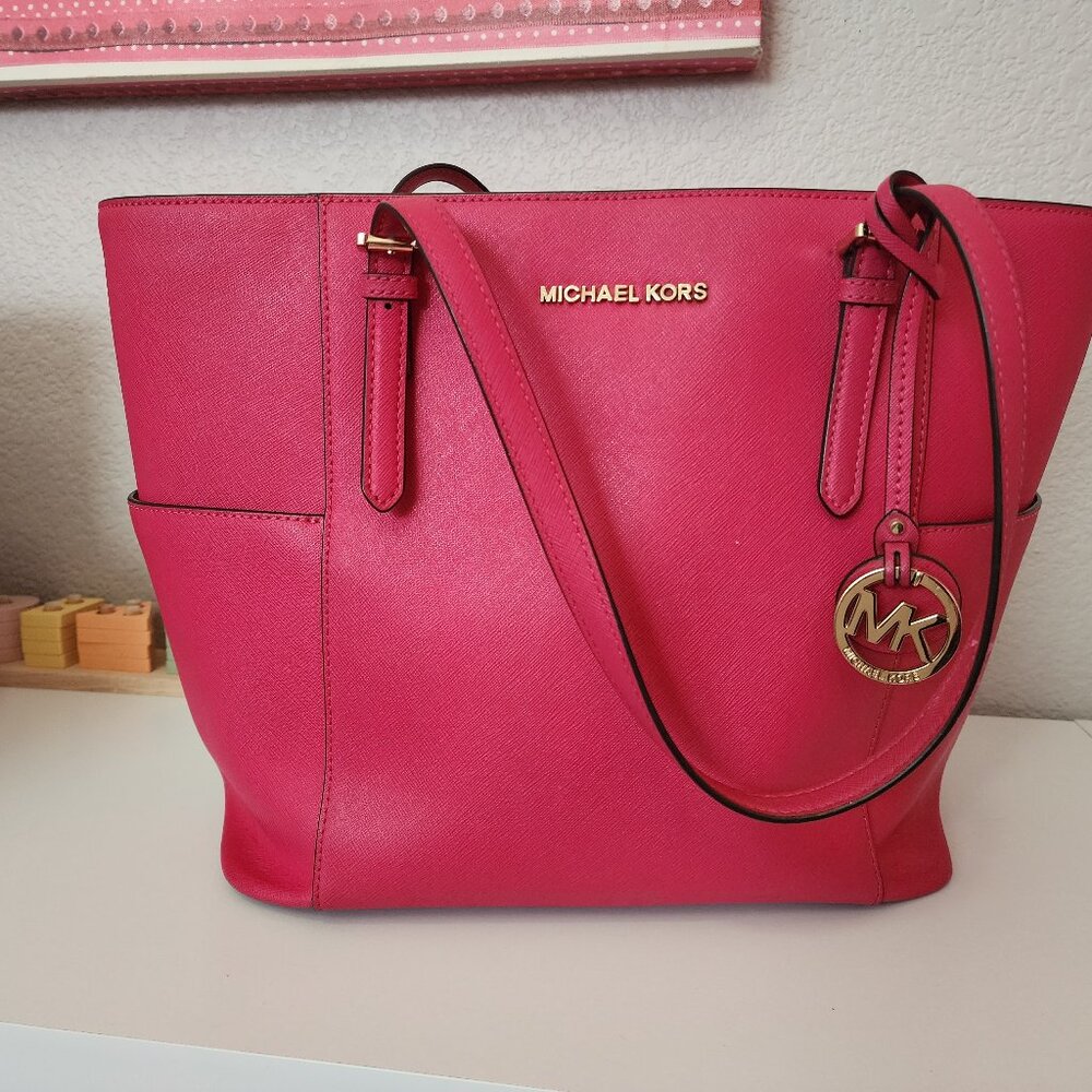 Charlotte Large Saffiano Leather Top-Zip Tote Bag